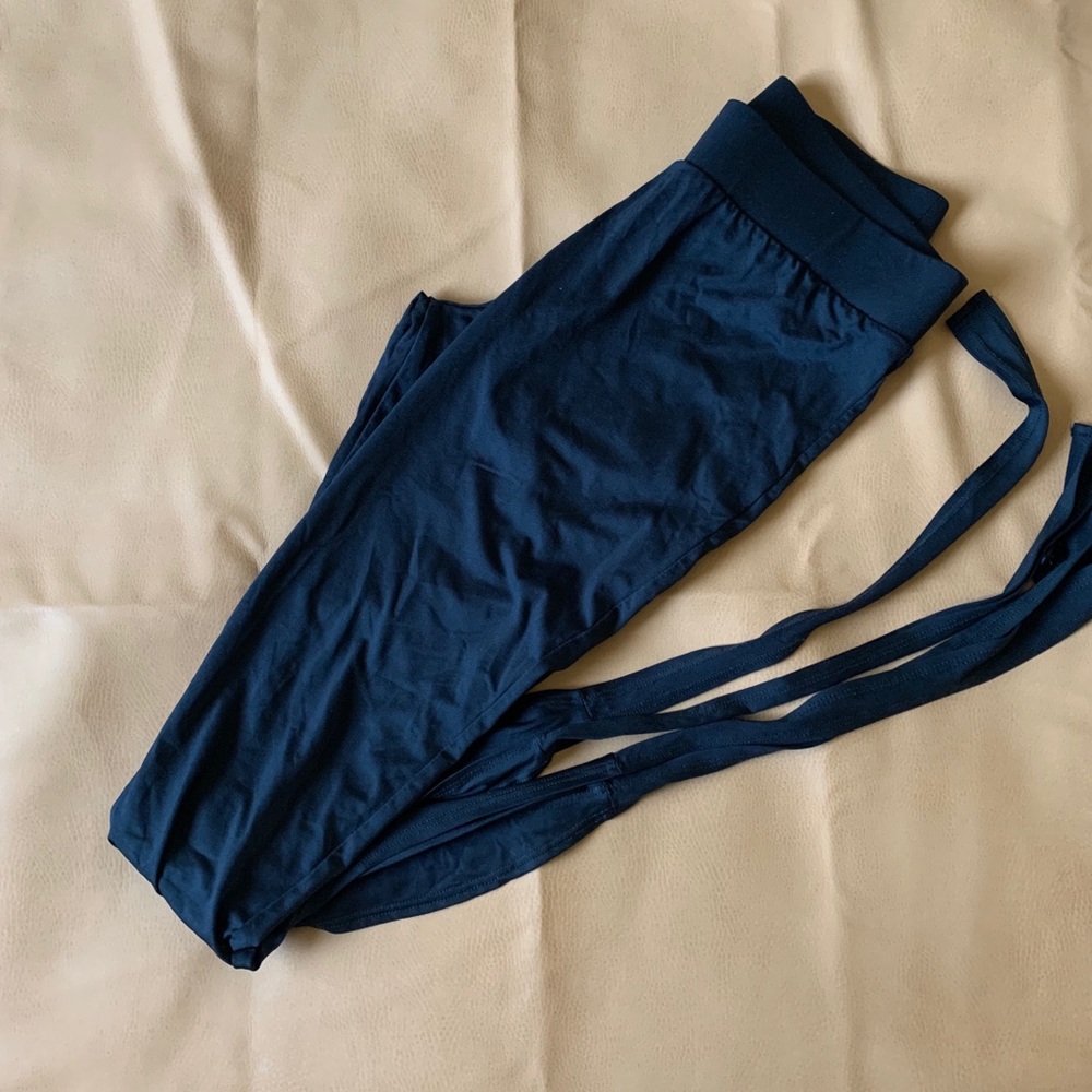 Zara Sport Ankle Tie Ballerina Yoga Leggings